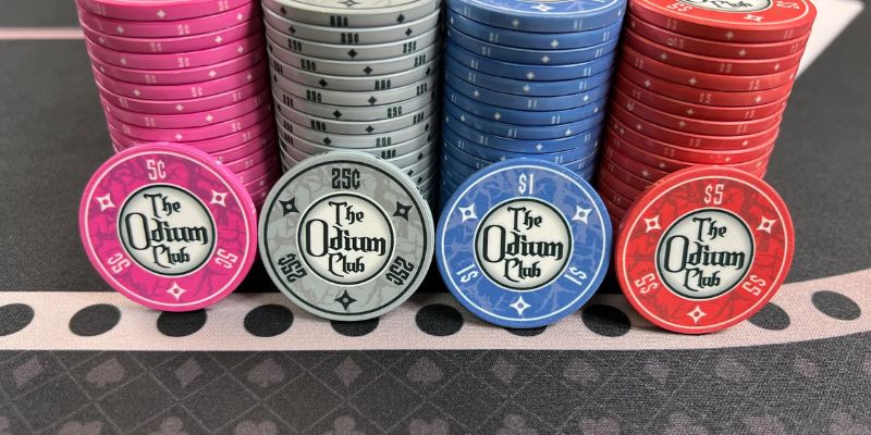 Phân loại chip poker dựa trên từng chất liệu 